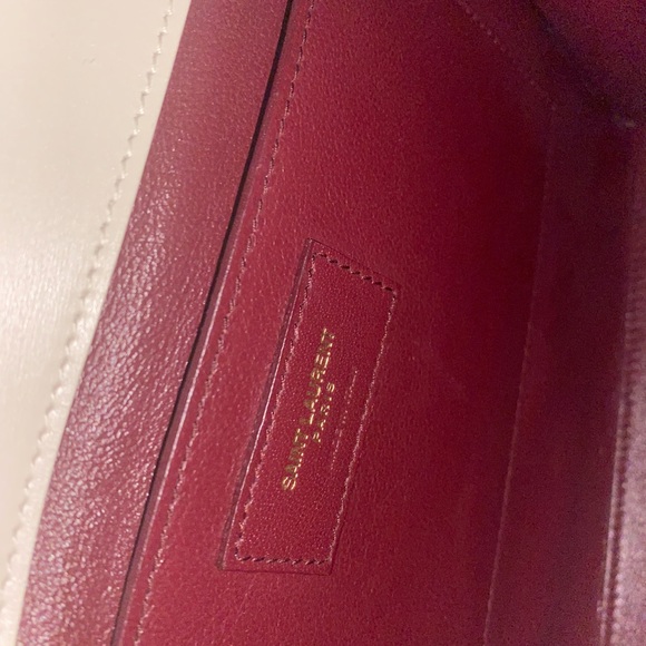 ❣️SOLD❣️Saint Laurent Medium Cassandra Bag - Picture 9 of 10